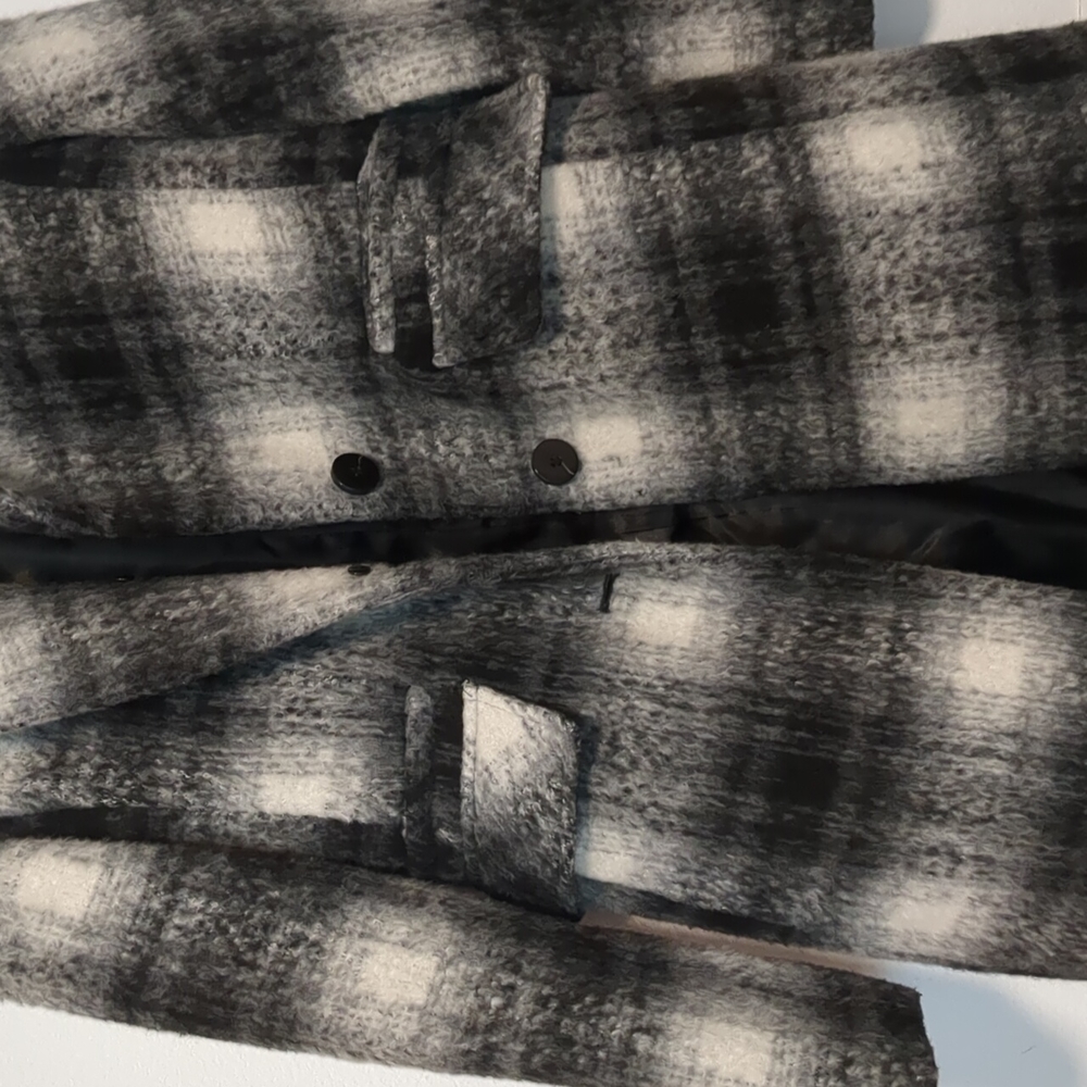 coat - Picture 3 of 4